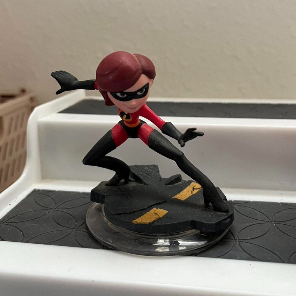 Mrs. Incredible aka Elastigirl Incredibles Disney Infinity figure